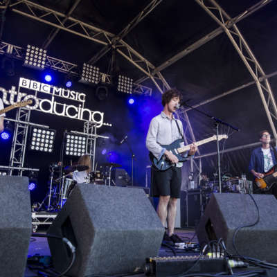 Eat Fast bring their scuzzy glory to Reading 2016