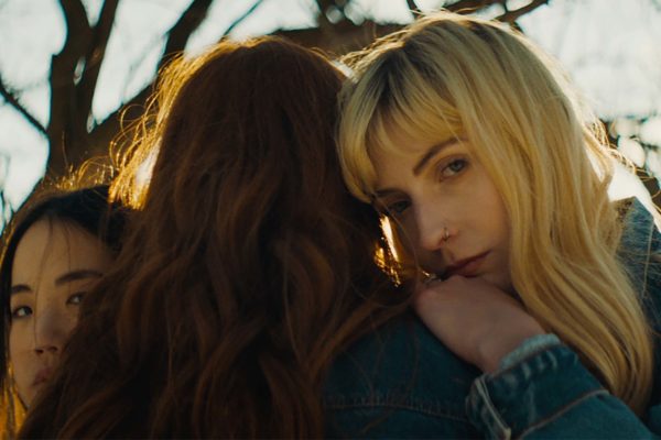 Ellis shares gorgeous 'Something Blue' video