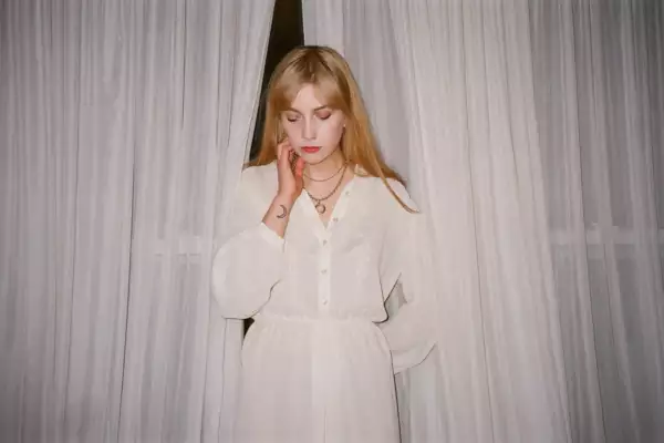 Ellis signs to Fat Possum, plots reissue of debut EP 'The Fuzz'