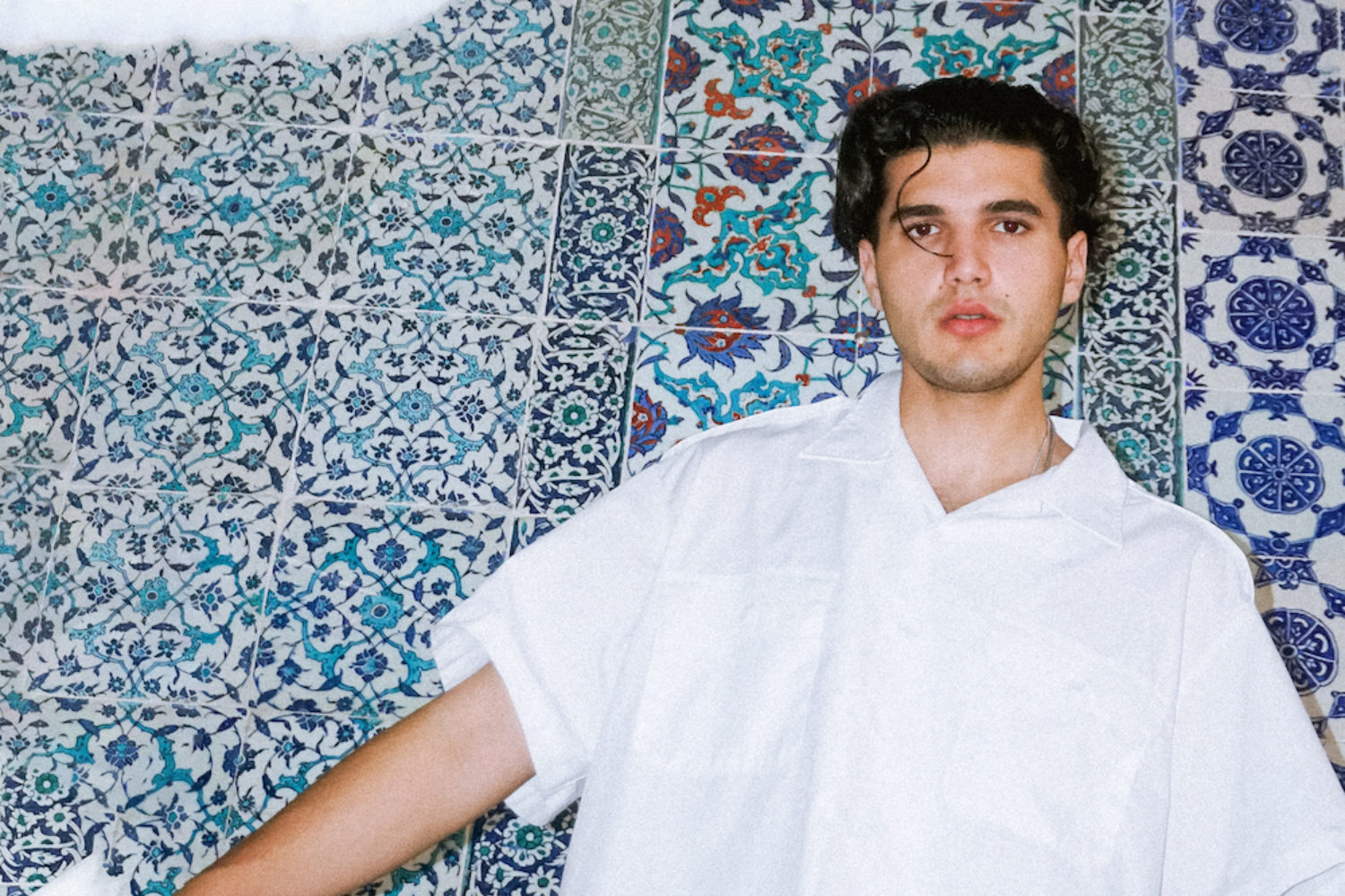 emir taha unveils new single 'Bad Reception'
