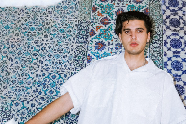 emir taha unveils new single 'Bad Reception'