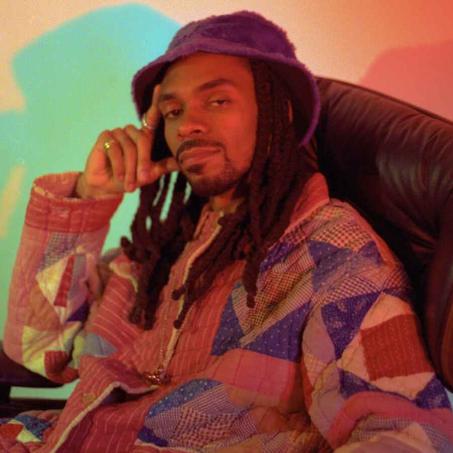 Erick The Architect links up with Loyle Carner and FARR for 'Let It Go'