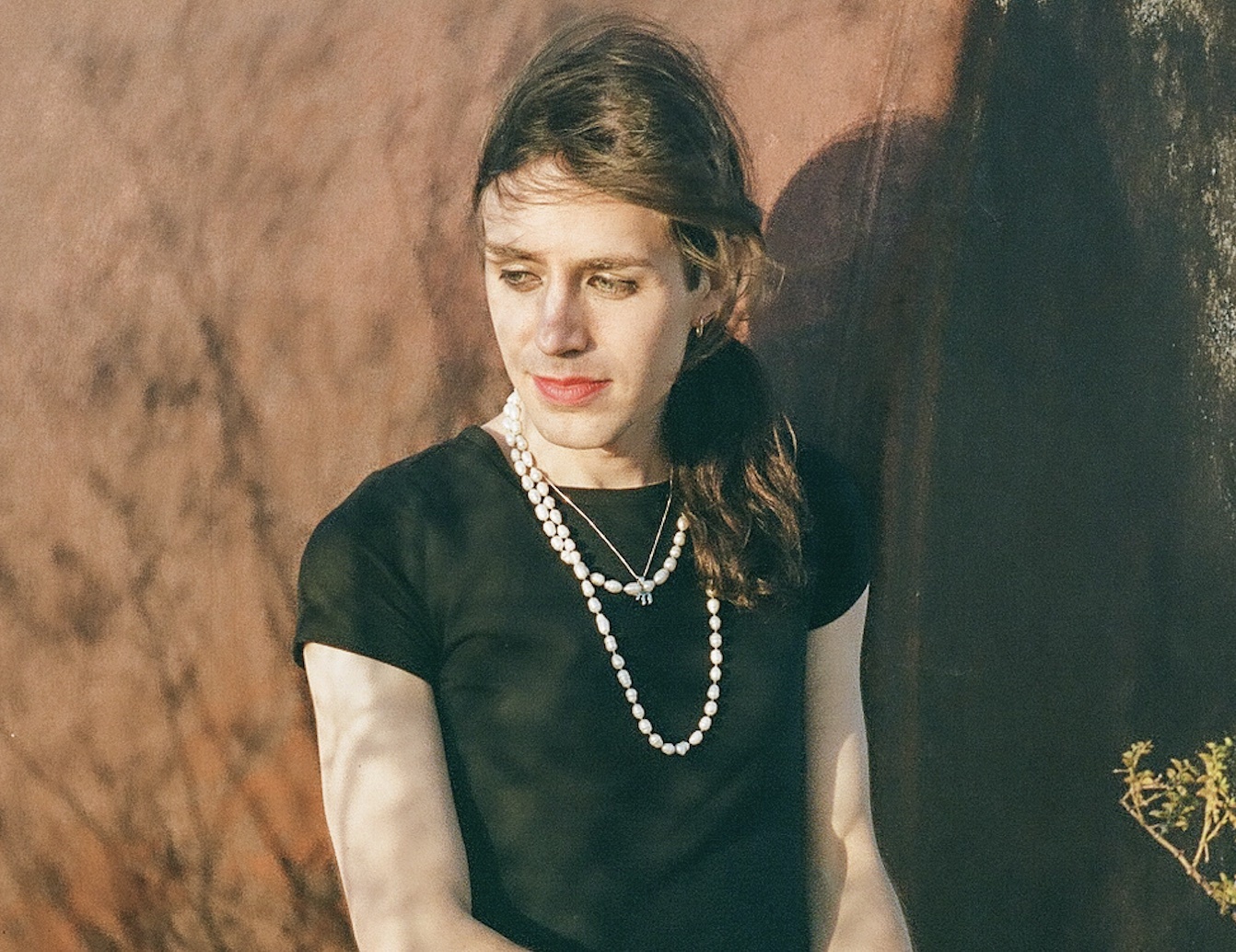 Ezra Furman releases new single 'Book Of Our Names' - Vimarsana News