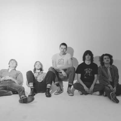 FEET announce new EP ‘Walking Machine’