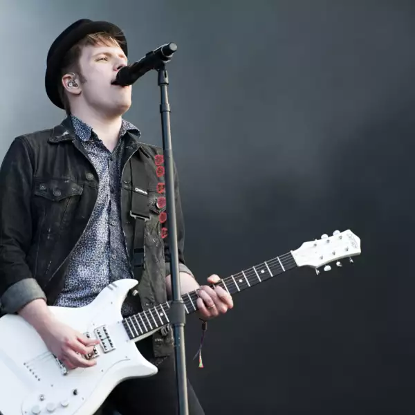 Fall Out Boy to play MTV Movie Awards