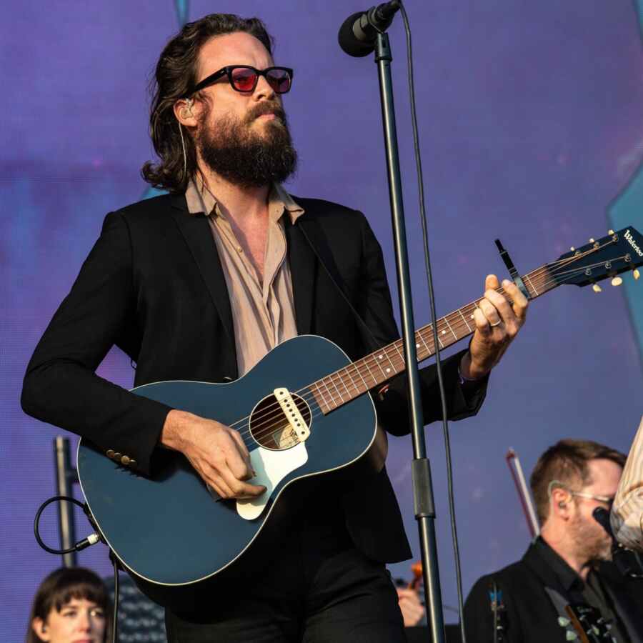Watch Jenny Lewis and Father John Misty team up on 'God's Favourite Customer'
