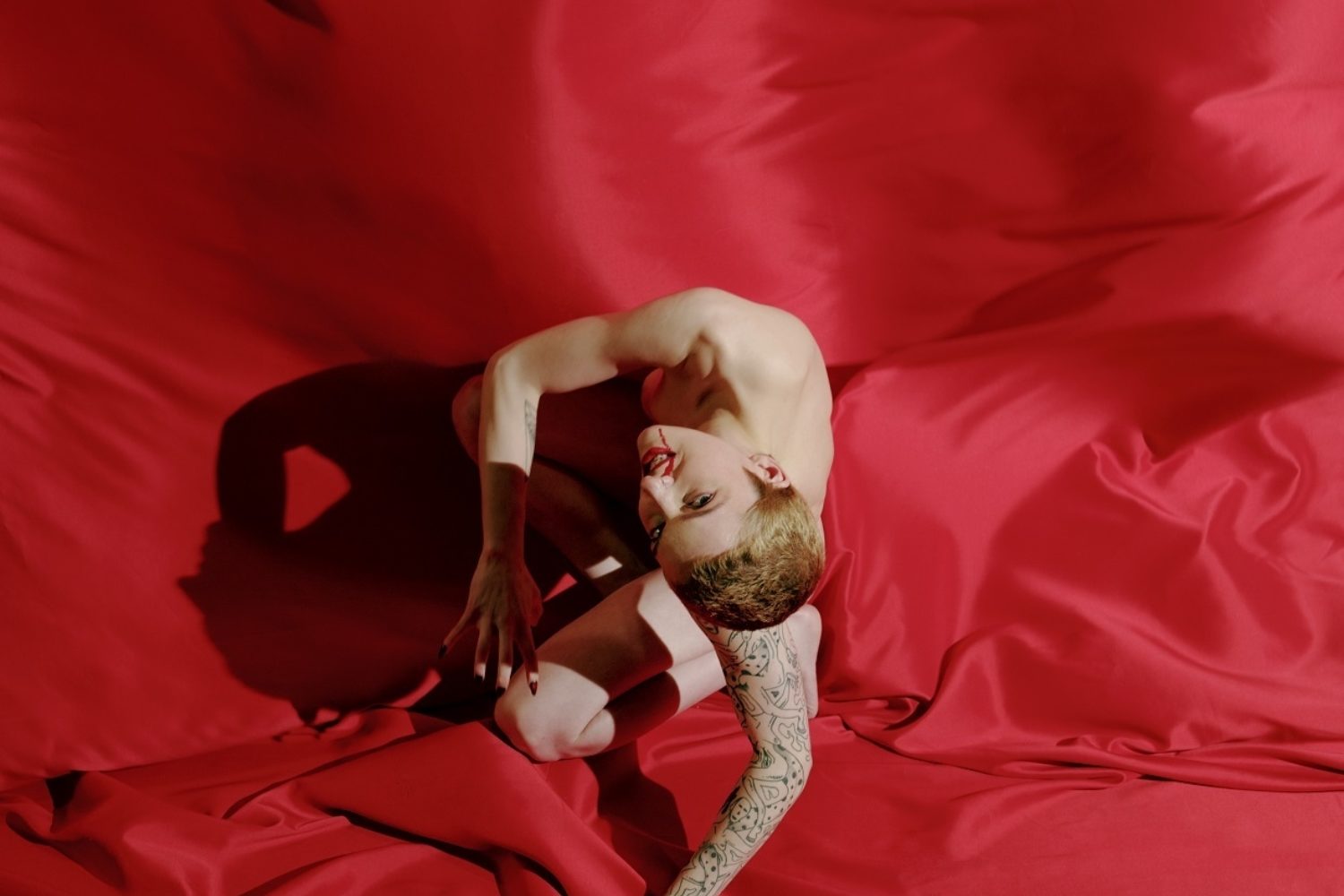 Flossing shares new single 'Trap'