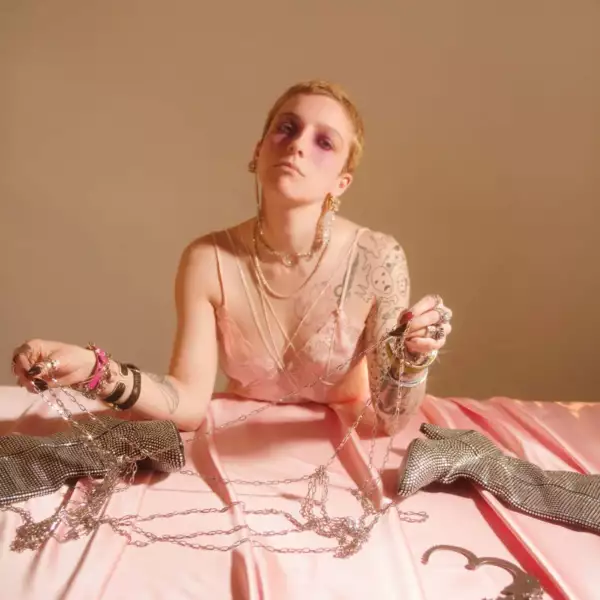 Flossing - Queen of the Mall