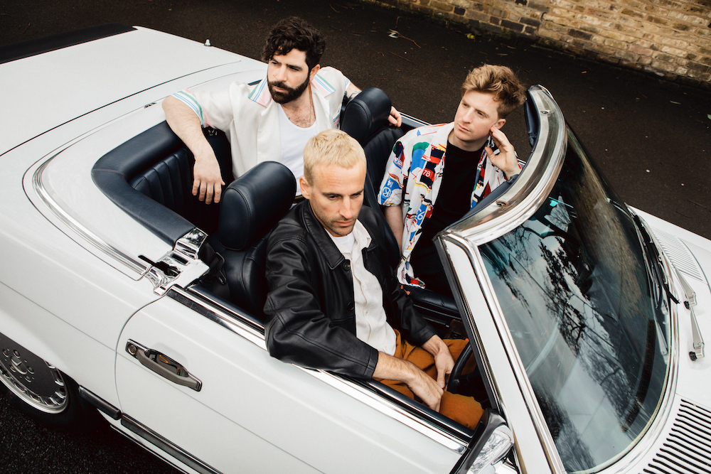 Foals drop new track 'Looking High' - Vimarsana News