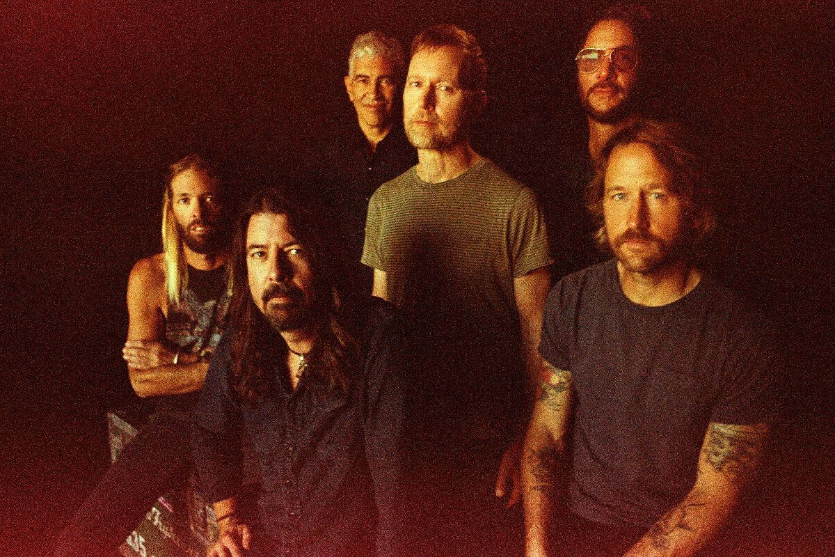 Foo Fighters cover ‘Run Rudolph Run’