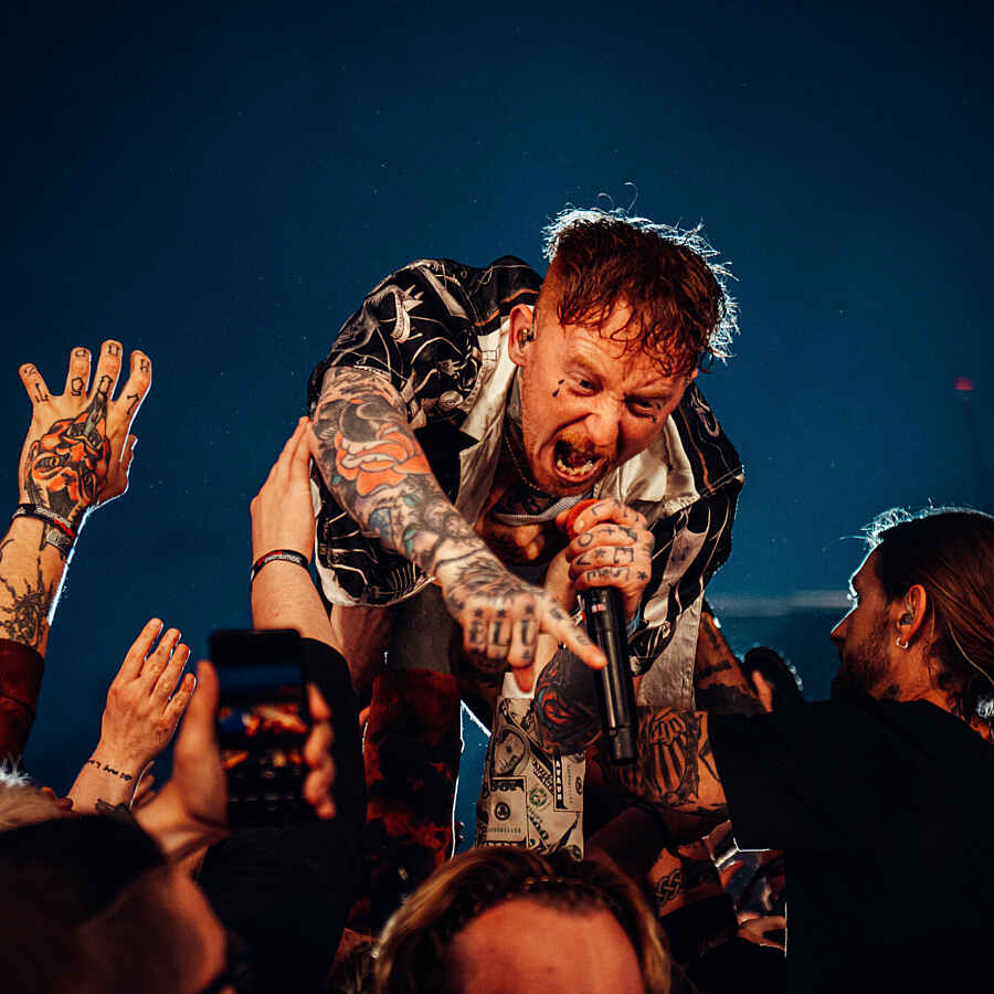 Frank Carter & The Rattlesnakes: "My Mum has been on stage at Reading & Leeds more times than most bands"