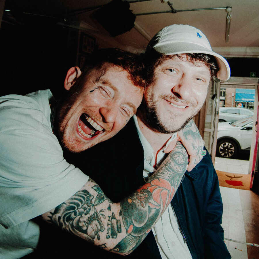 Frank Carter & The Rattlesnakes link up with Jamie T for new track 'The Drugs'