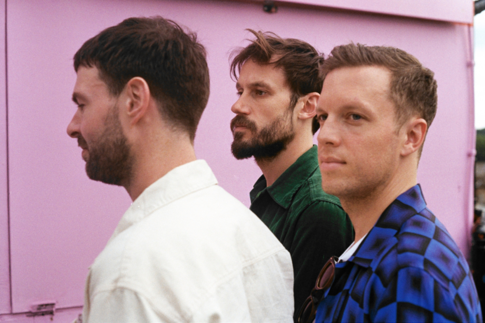 Sunshine People: Friendly Fires