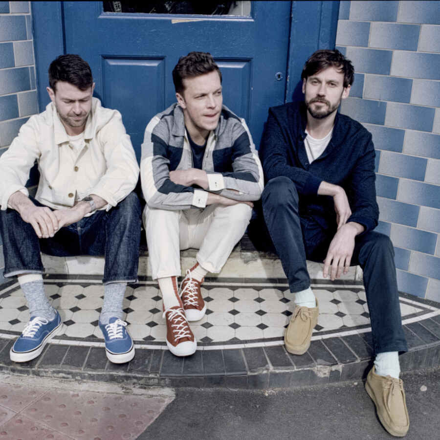 Friendly Fires share 'Heaven Let Me In', co-produced by Disclosure