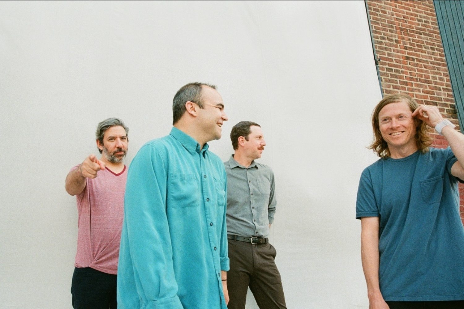 Future Islands reveal 'Glada' video