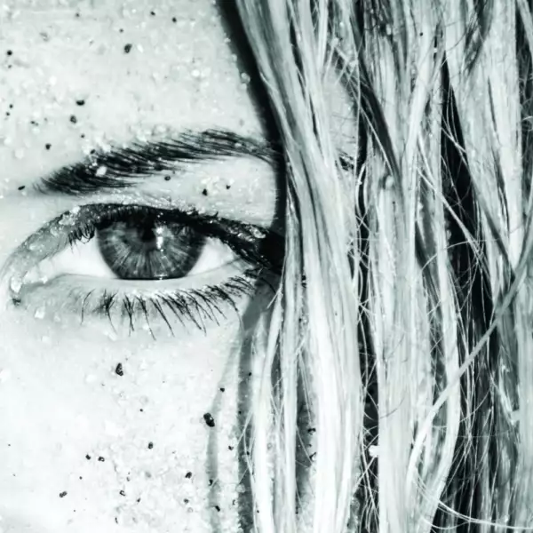 Julia Ruzicka of Future Of The Left teams up with The Wytches' Kristian Bell for 'At The End Of Everyday'