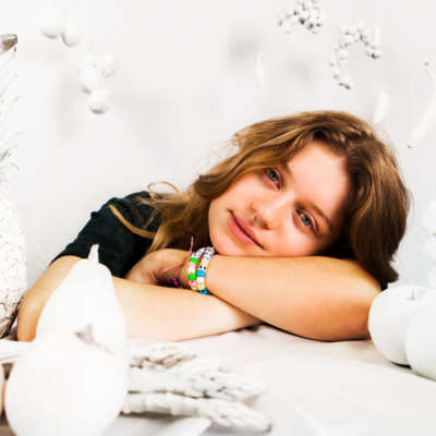 girl in red unveils video for ‘two queens in a king sized bed’