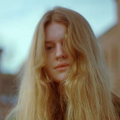 Girl In Red shares new track ‘watch you sleep.’
