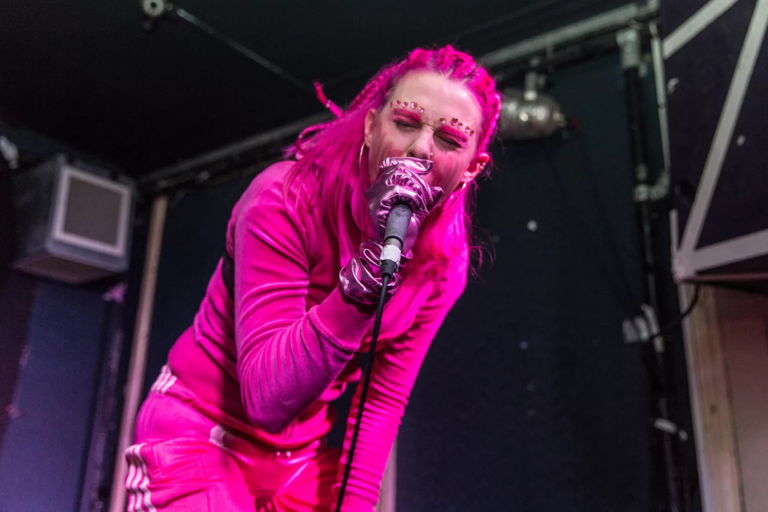 GIRLI and FISH bring boldness to third ‘Hello 2016’ show