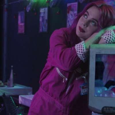 GIRLI hits the diner in the video for ‘Feel OK’