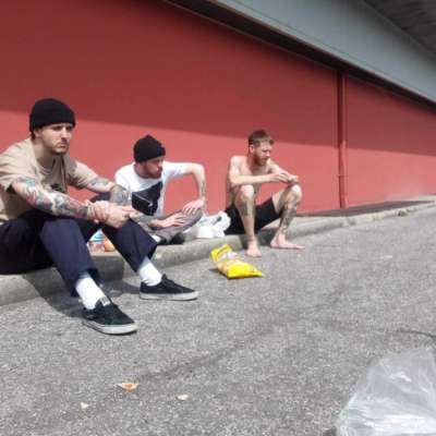 Gnarwolves: at the outside