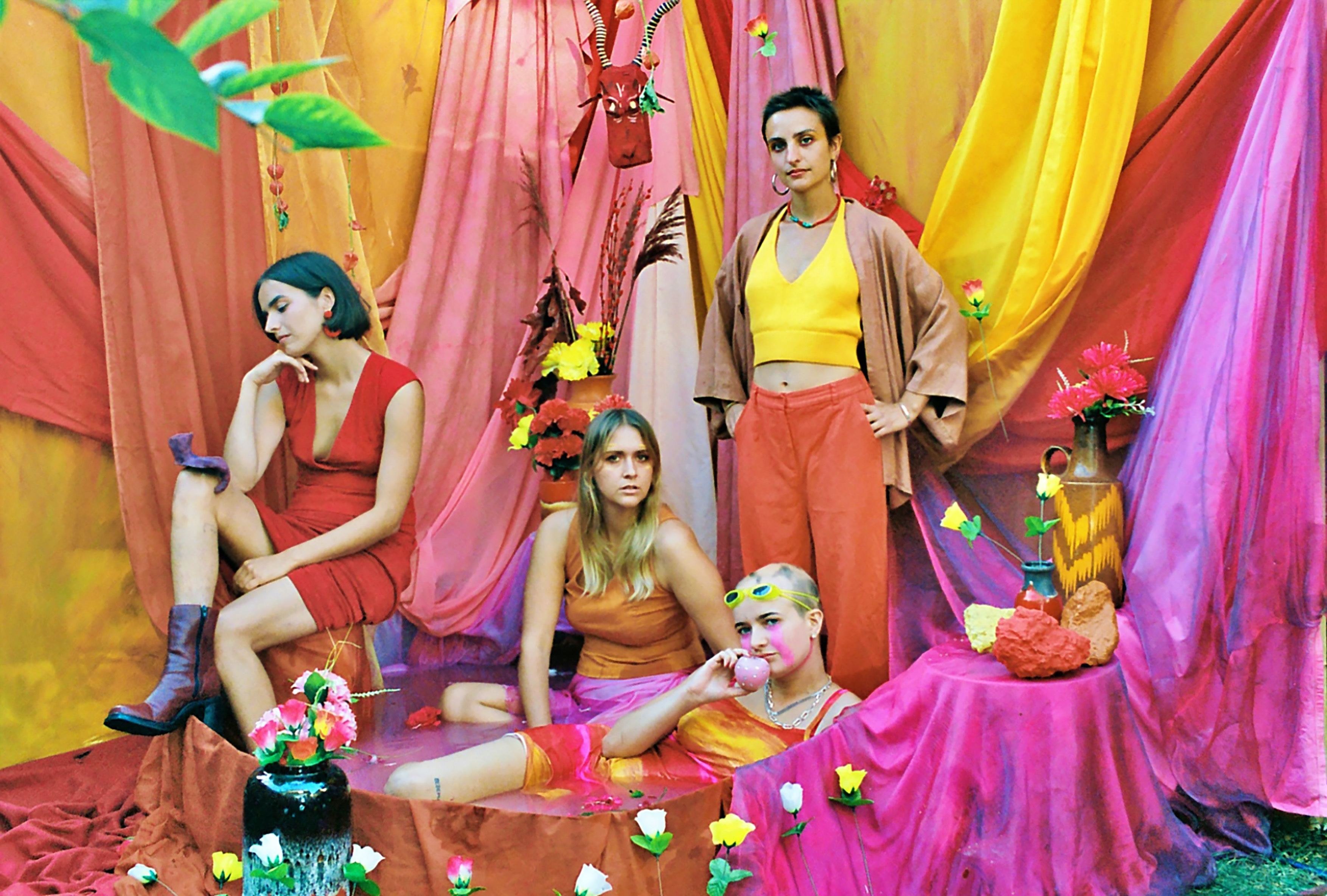 Goat Girl announce new album ‘On All Fours’