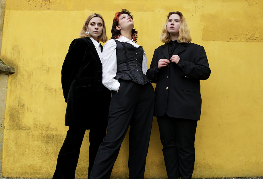 The Neu Bulletin (Grandmas House, Jesswar, Emerson Snowe and more!)