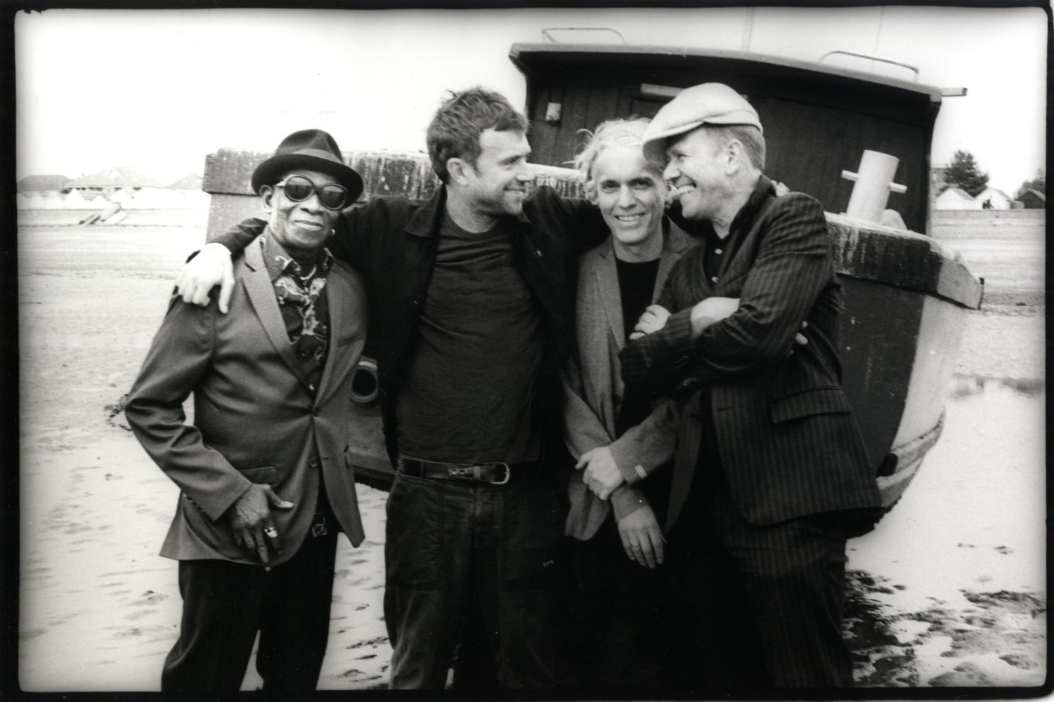 The Good, The Bad & The Queen announce live dates, share ‘Gun to the Head’