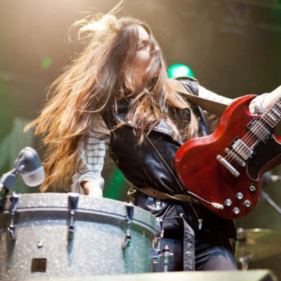 Stream Haim & Calvin Harris’ ‘Pray To God’