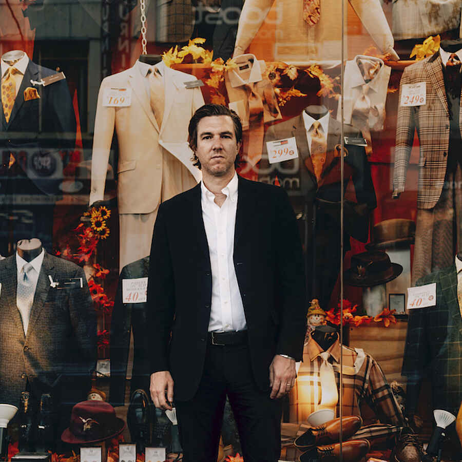 Hamilton Leithauser releases new single 'Don't Check The Score'