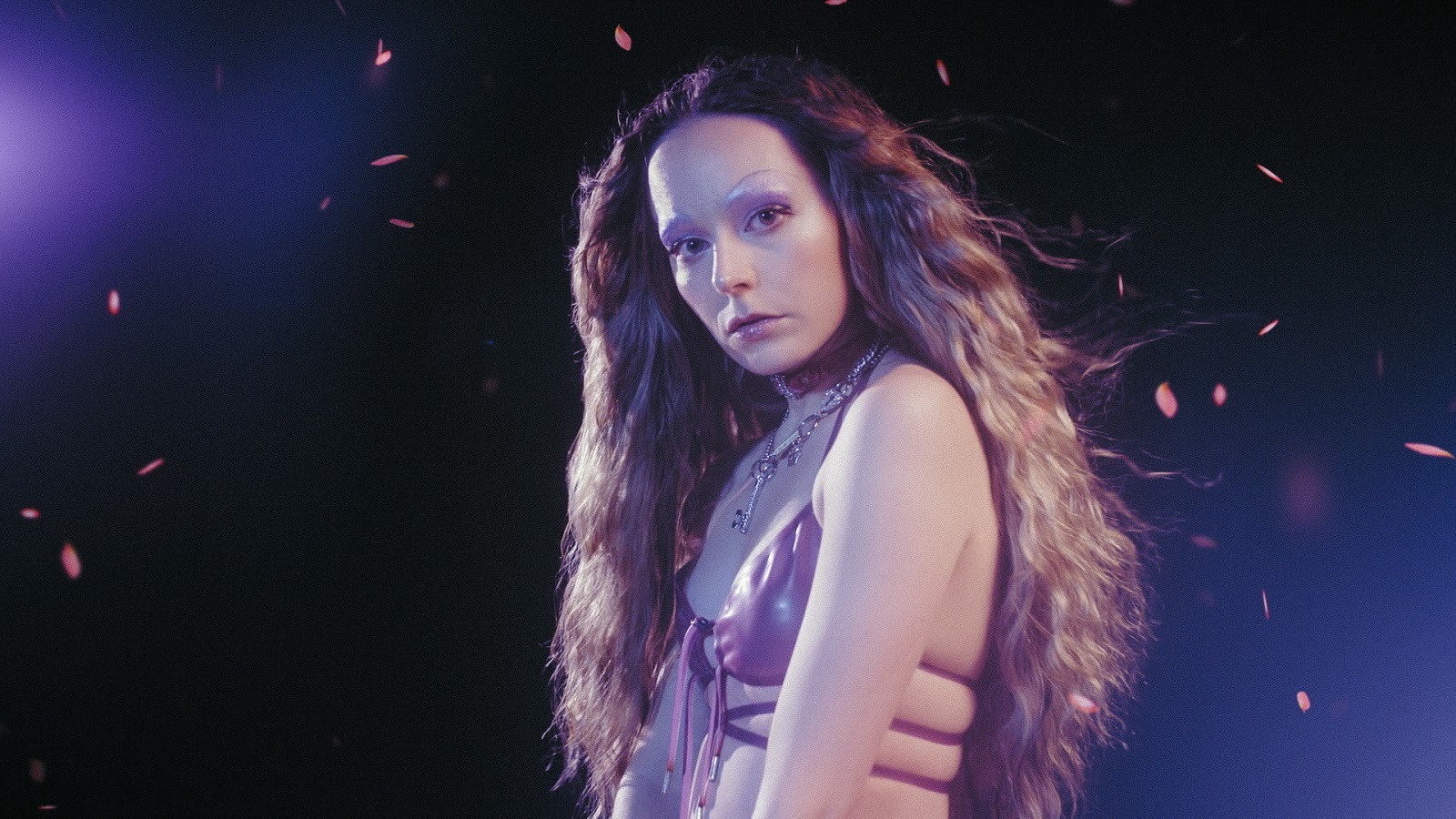 Hannah Diamond unveils new pop bop ‘Love Goes On’