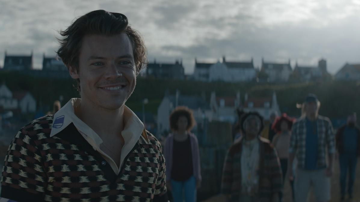 Harry Styles befriends a fish in new ‘Adore You’ video