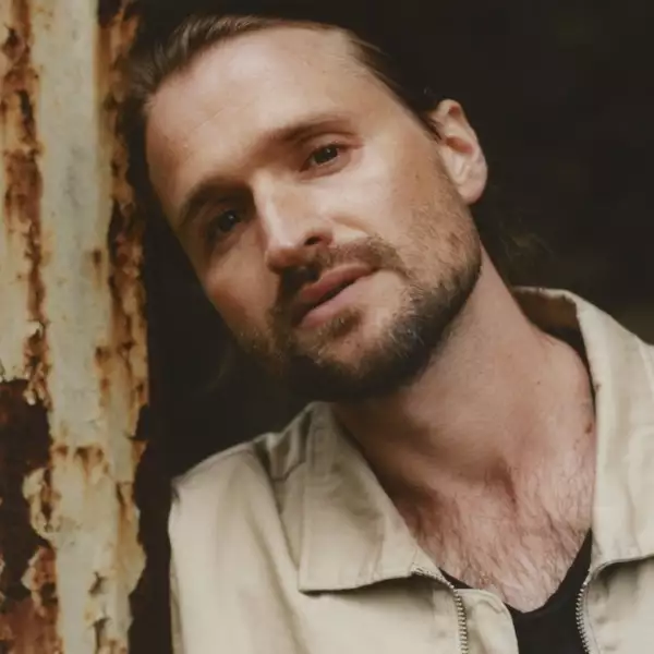 Hayden Thorpe unveils new single 'Metafeeling'