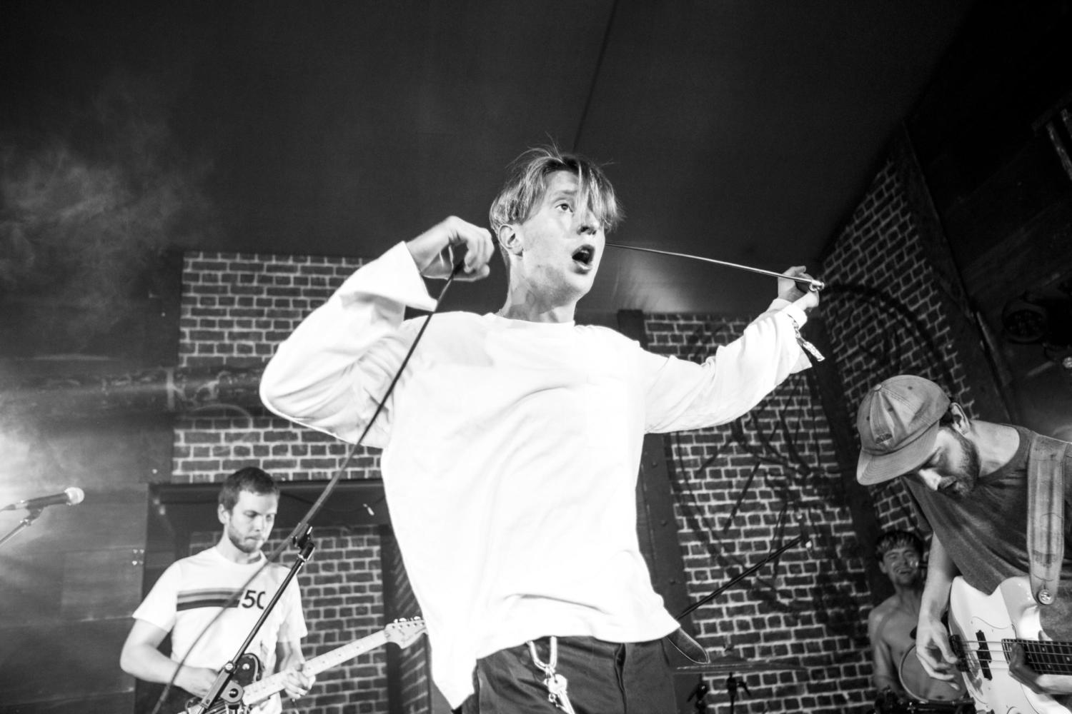 Heavy Lungs share in the studio teaser for ‘Self Worth’ ahead of next month’s Jäger Curtain Call show