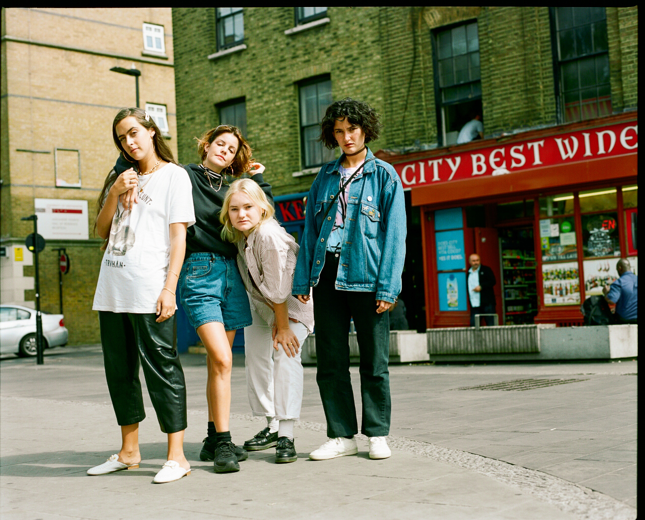 Hinds reveal new song ‘Come Back And Love Me <3’