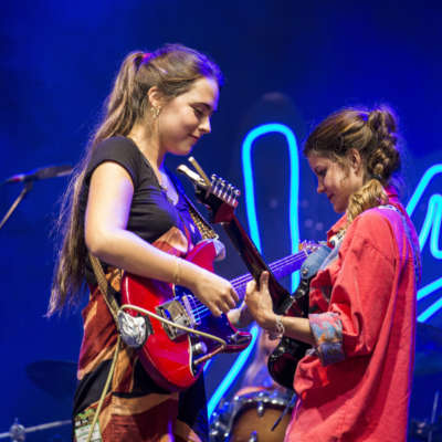 Hinds are right at home at Reading 2016
