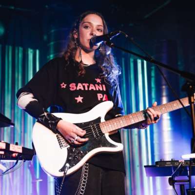 Holly Humberstone, Omeara, London