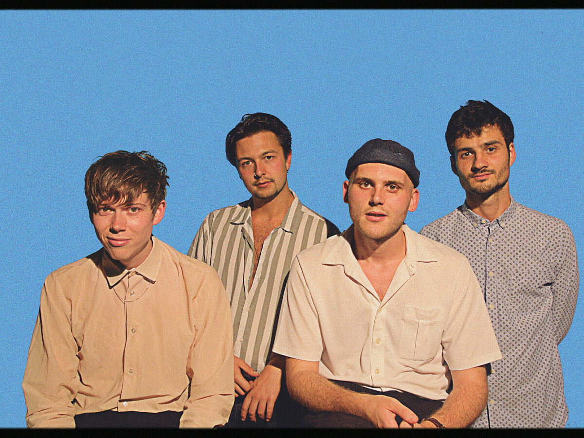 Honey Moon deliver nostalgic jangle-pop on 'Mover In The Dark' | DIY ...