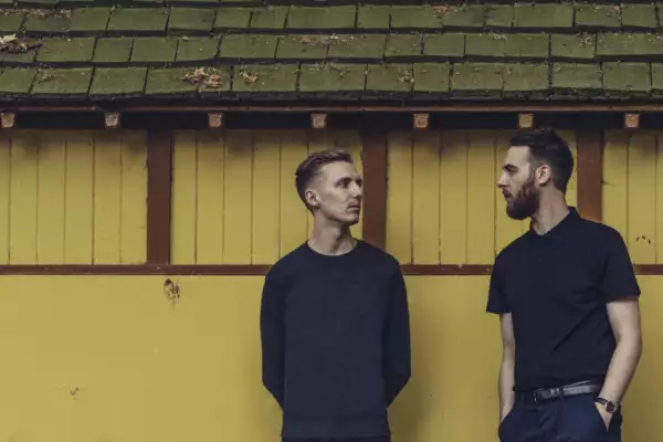 HONNE return with 'Just Dance'