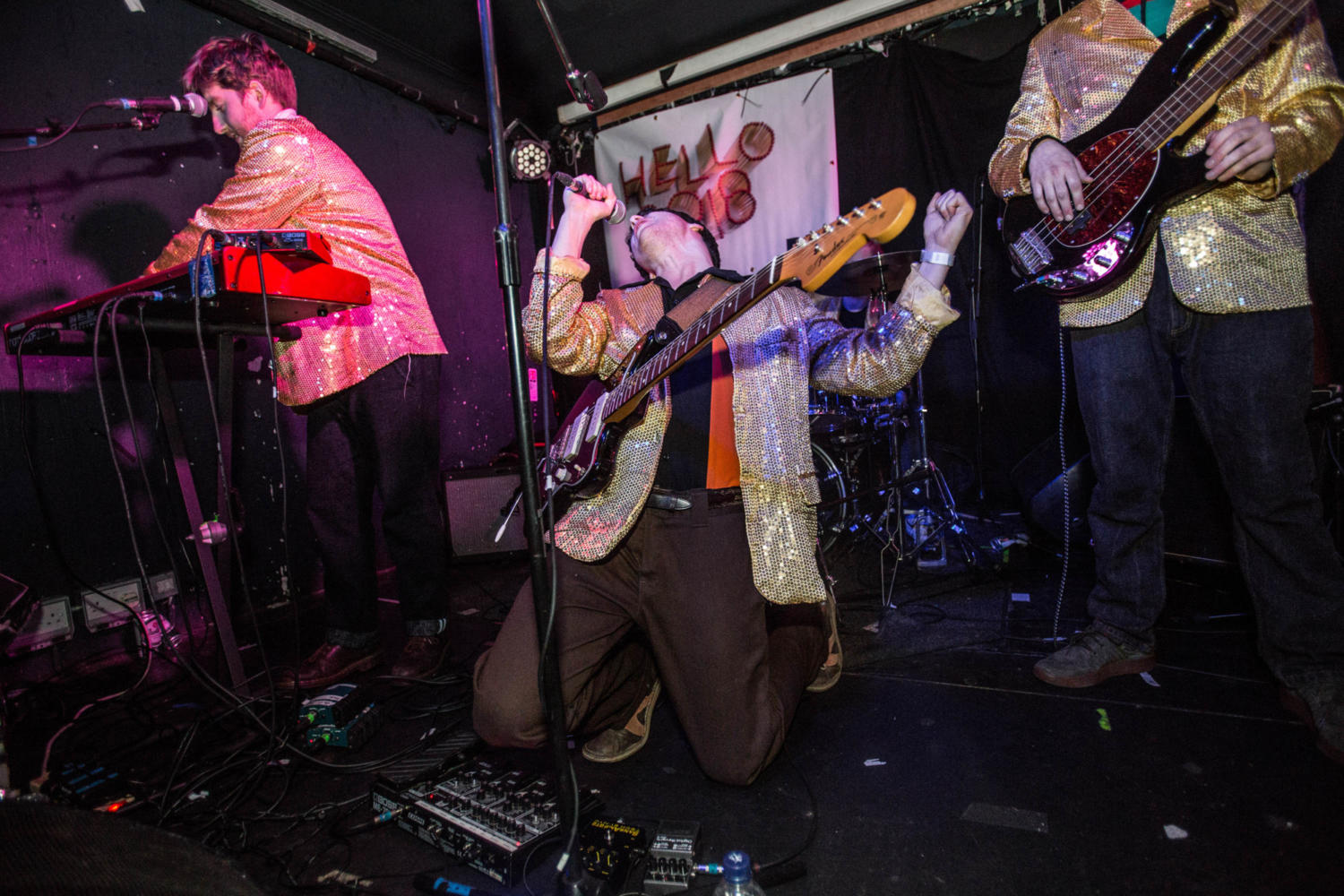Horsey and Whenyoung canter ahead on the third night of Hello 2018