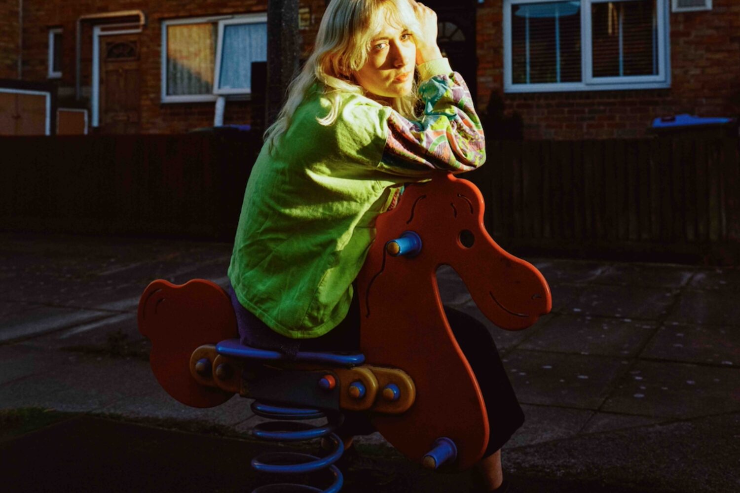 Hussy reveals new single ‘Moths’
