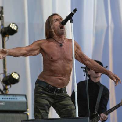 Iggy Pop releases ‘James Bond’ video