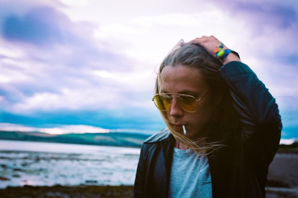 Isaac Gracie announces new EP ‘Close Up – Looking Down’