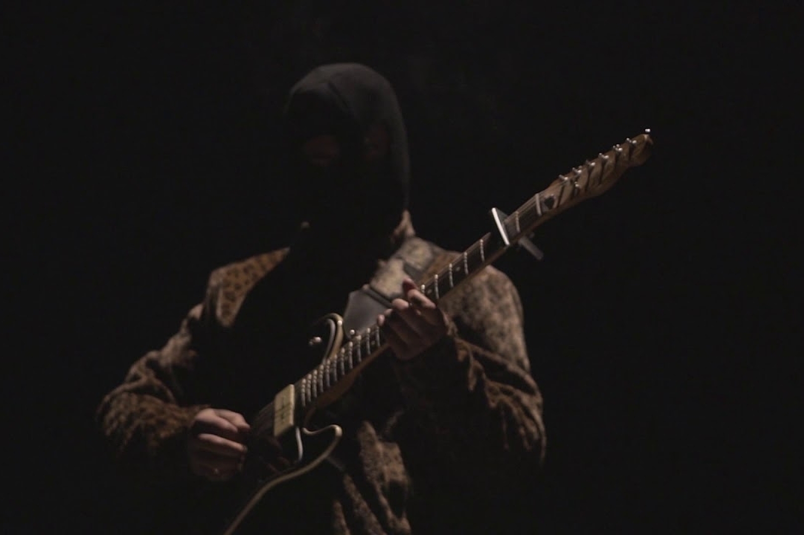 itoldyouiwouldeatyou go for a drive in their dark new 'Almost Zero' video