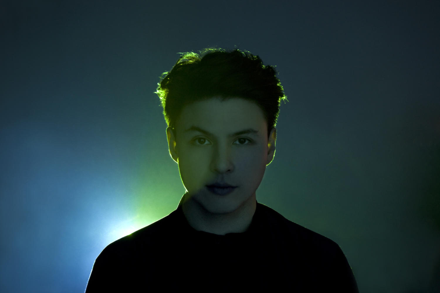 Jamie Woon performs ‘Sharpness’ and covers Aaliyah in Live Lounge