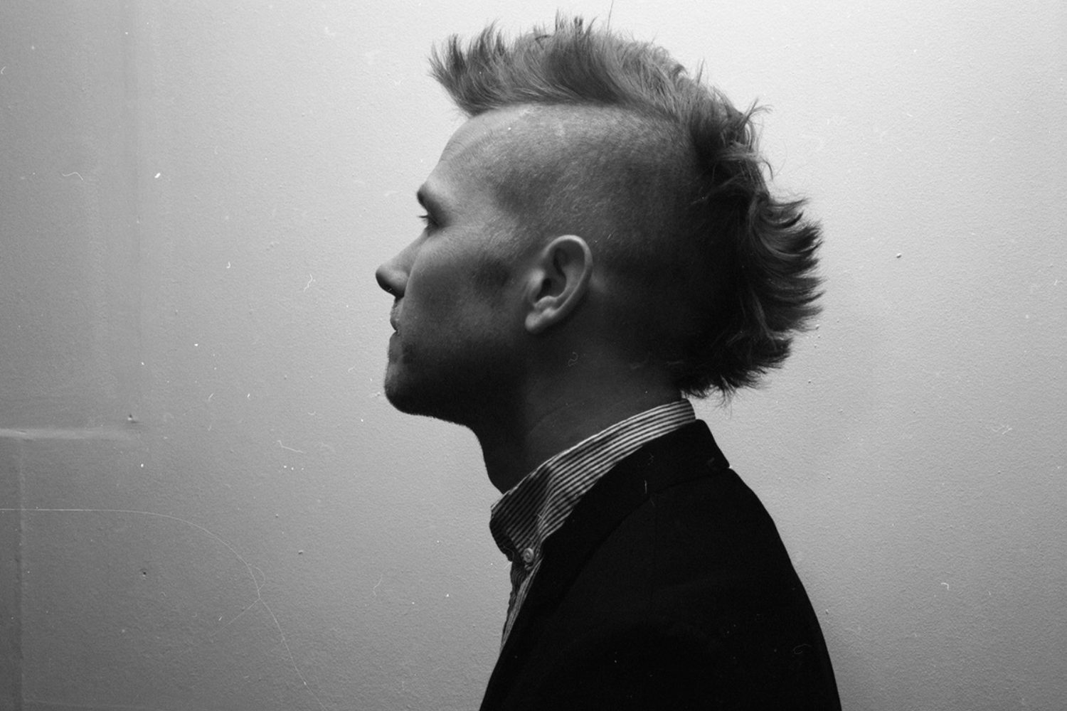 Jens Kuross confirms debut album 'The Man Nobody Can Touch'