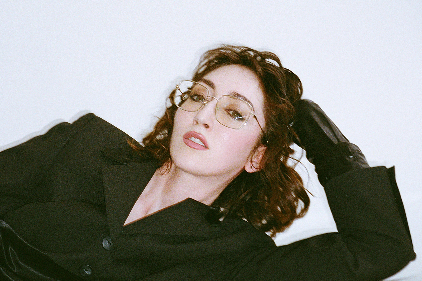 Jessica Winter teams up with Lynks for new track 'Clutter'