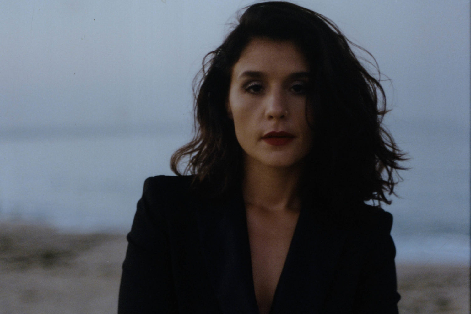 Jessie Ware shares ‘Midnight’ video