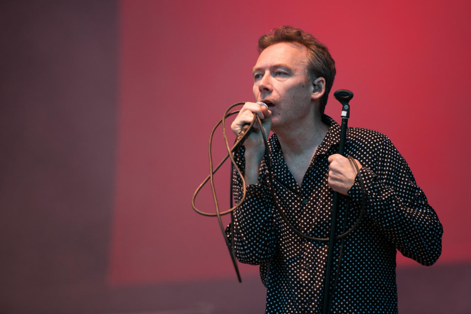 Watch The Jesus and Mary Chain and Sky Ferreira team up on Colbert