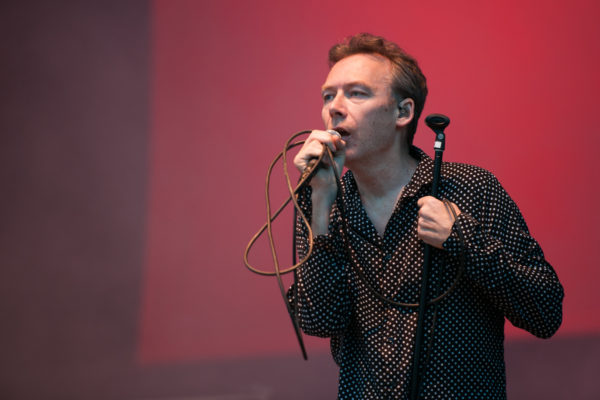 Watch The Jesus and Mary Chain and Sky Ferreira team up on Colbert